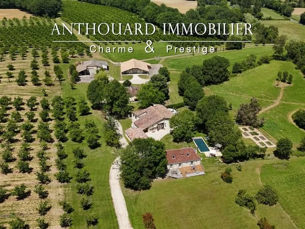 Magnifique propriété, gîtes, piscine