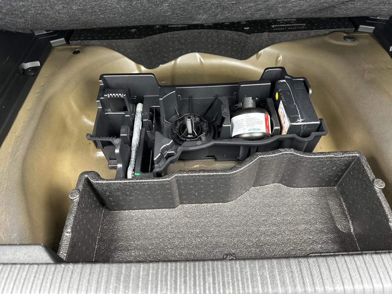 Peugeot 2008 puretech 100 s&s bvm6 allure — photo 37