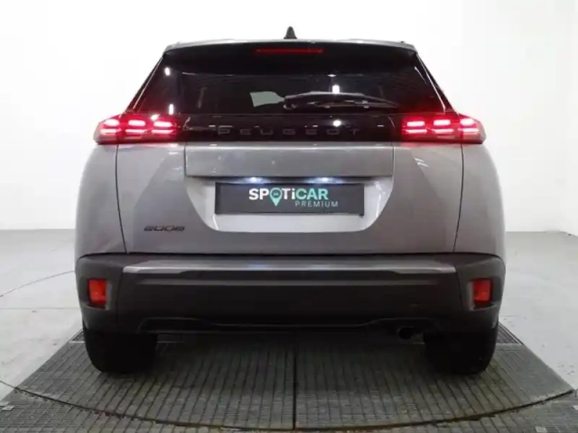 Peugeot 2008 1.2 puretech 100ch s&amp;s allure — photo 5