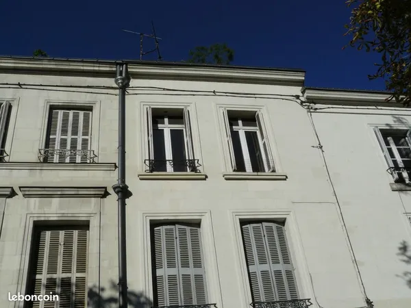 Appartement F2 lumineux 30 Av de la tranchée