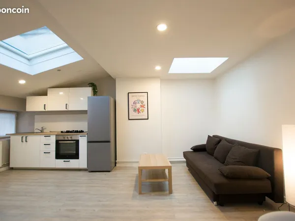 F3 Meublé de 62m2 Cuisine équipée, dressing - Sur la Place Chavanelle, proche Trefilerie, FAC