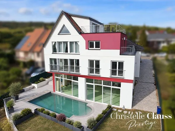 Maison 15 pièces 374 m²