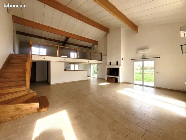 Maison 6 pièces 230 m²