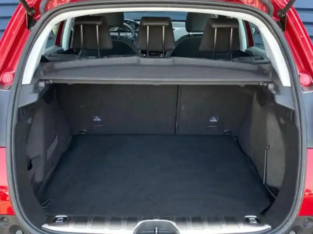 Peugeot 2008 1.2 puretech 110ch allure s&amp;s — photo 6