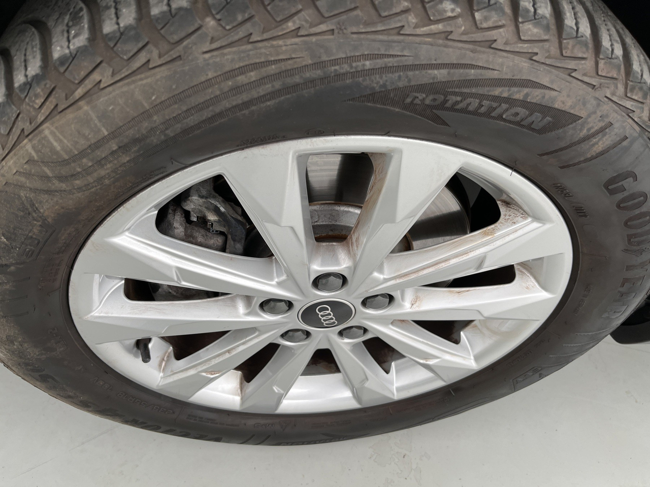 Audi Q3 — photo 41