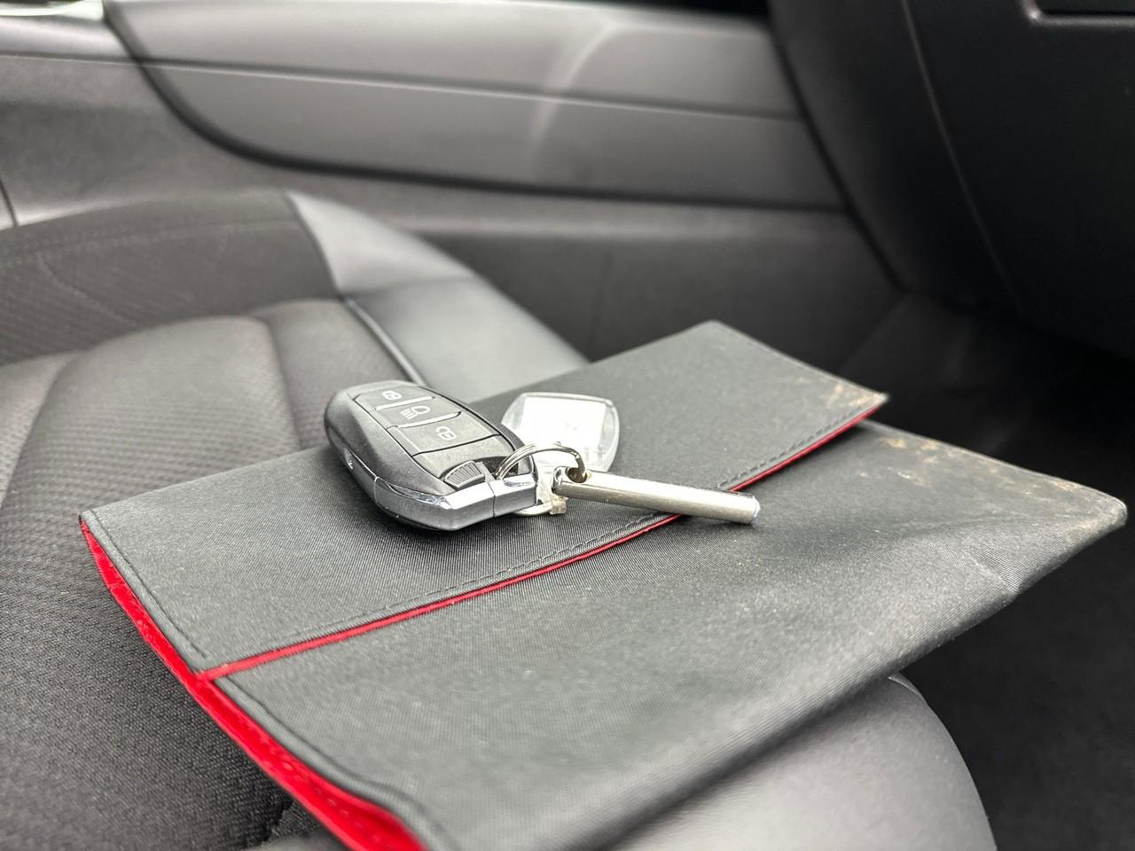 Citroën C5 Aircross hybride rechargeable 225 e-eat8 feel pack — photo 34