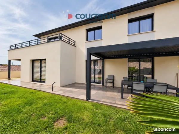 Propriété 7 pièces 210 m²
