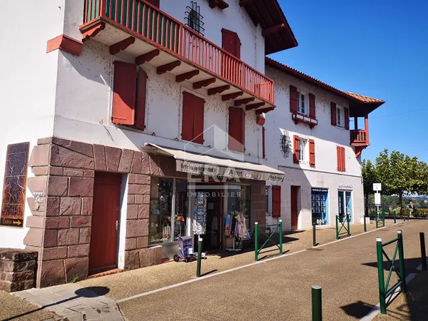 Fonds de commerce 2 pièces 79 m²
