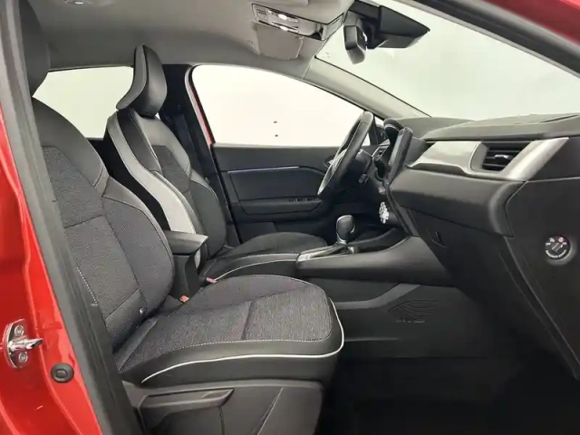 Renault Captur e-tech 145 - 21 — photo 14