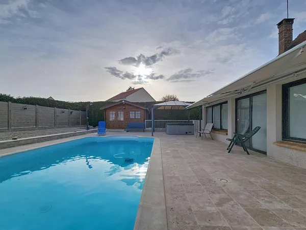 Maison 6 pièces 160m² avec piscine creusée proche Provins