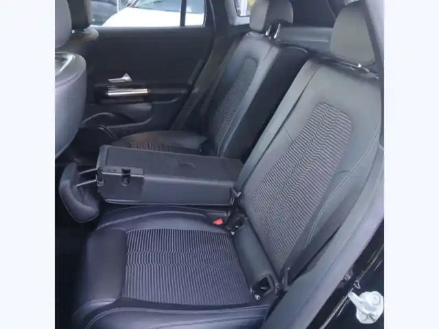 Mercedes Gla 200 d progressive line — photo 22