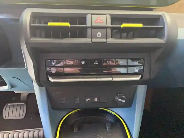 Fiat Grande Panda e 83ch — photo 10