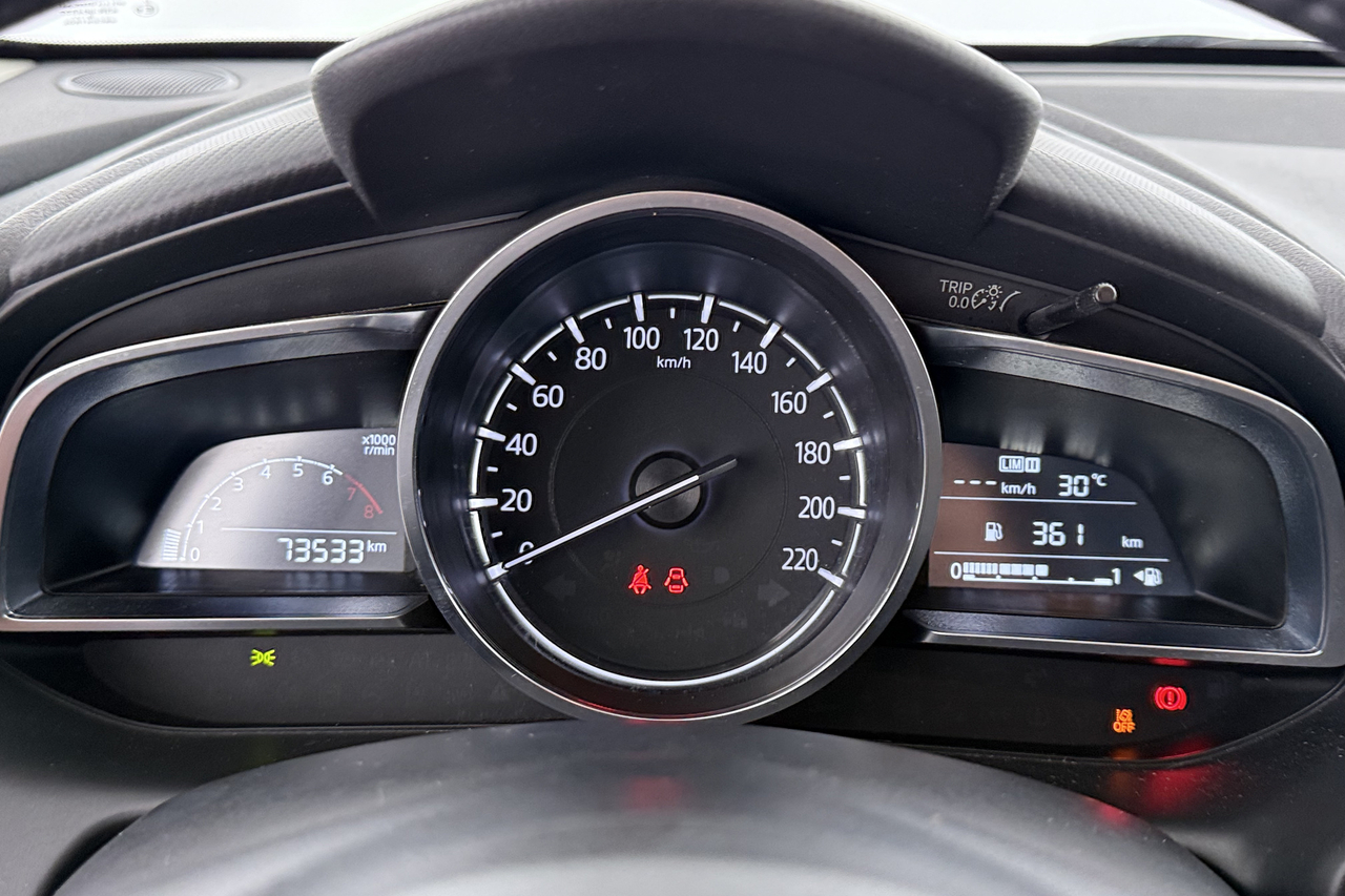 Mazda Mazda 2 — photo 19