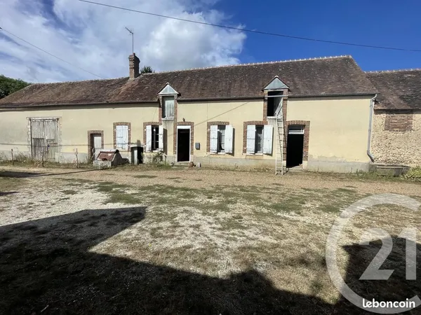 Paucourt beau corp de ferme a renover