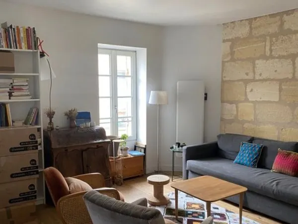 Appartement rénové 110 m² - 2 chambres