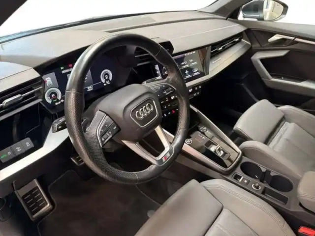 Audi A3 40 tfsie 204 s tronic 6 design — photo 8
