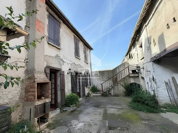 Maison 11 pièces 208 m²