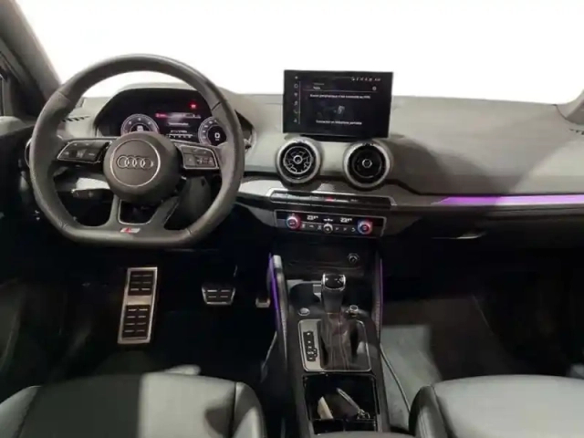 Audi Q2 35 tdi 150 s tronic 7 s line plus — photo 8