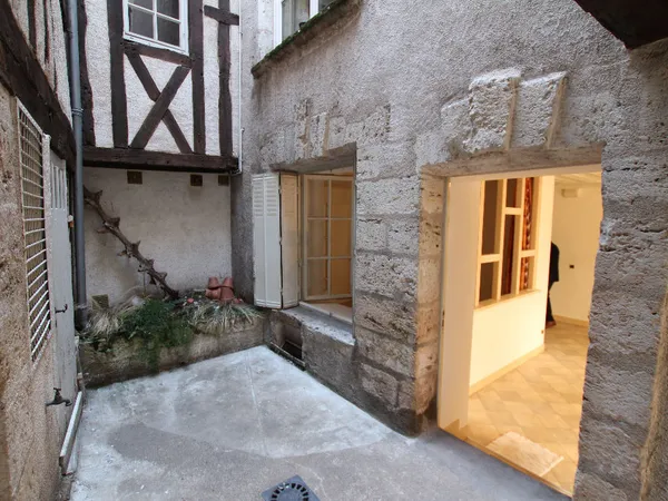 BLOIS Appart T2 meublé