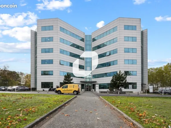 Bureau 1 824 m²