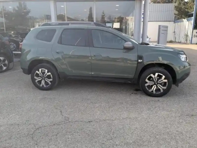 Dacia Duster 1.0 eco-g 100ch  journey 4x2 — photo 9