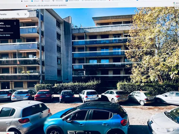 Garage fermé dans résidence sécurisée Grenoble