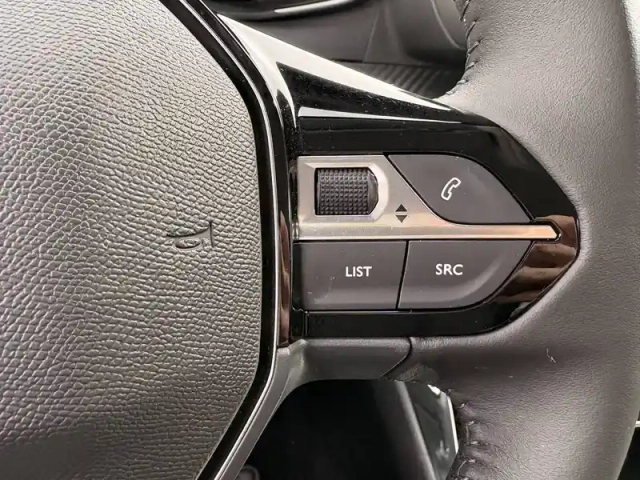Peugeot 208 100 s&amp;s bvm6 — photo 23