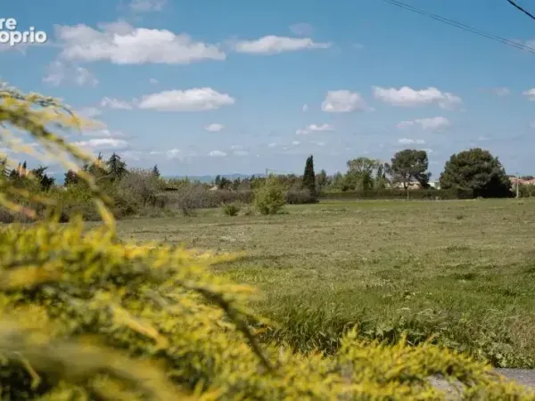 Terrain 484 m²