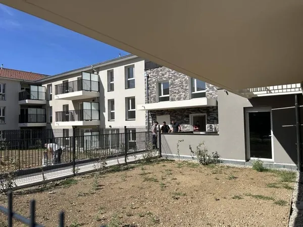 Local d'activité 185 m²