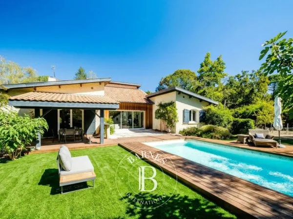 Pessac - Maison de 225 m² - Parc 1 ha - Piscine