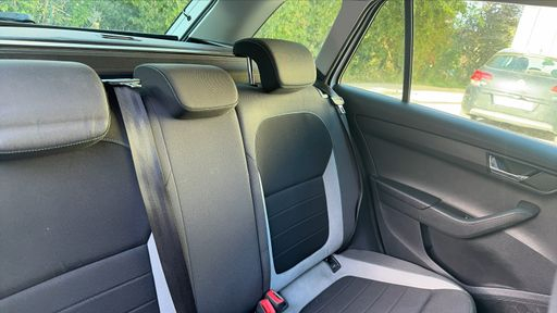 Skoda Fabia Combi 1.2 TSI 90 - Ambition – 2016 – 98168 km – Essence – Boîte Manuelle — photo 18
