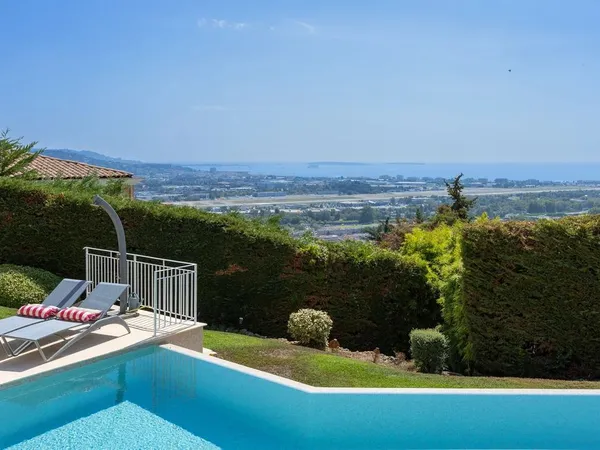 Villa 6 pièces 204 m²
