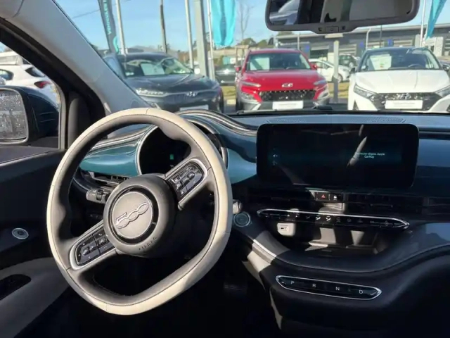 Fiat 500 3+1 e 118 ch — photo 12