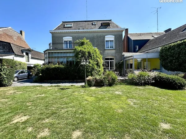 Propriété 10 pièces 256 m²