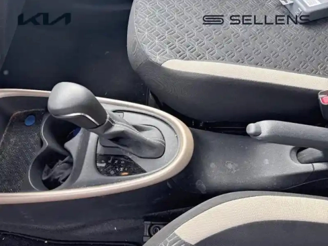 Toyota Aygo X 1.0 vvt-i 72ch design s-cvt — photo 6