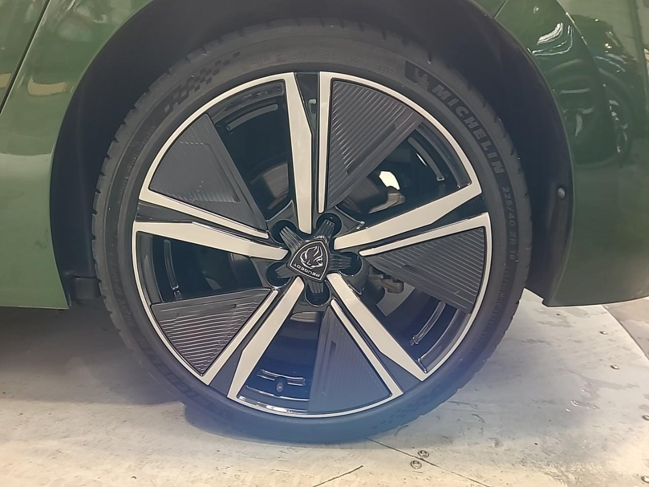 Peugeot 308 puretech 130ch s&s eat8 gt — photo 16