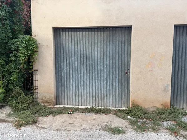 Garage à louer