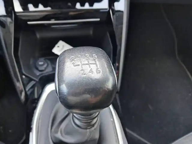 Peugeot 208 puretech 100 s&amp;s bvm6 — photo 14