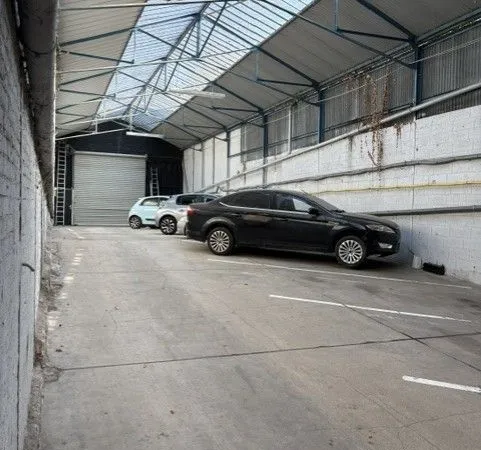 Place de parking avec recharge VE - Charge lente
