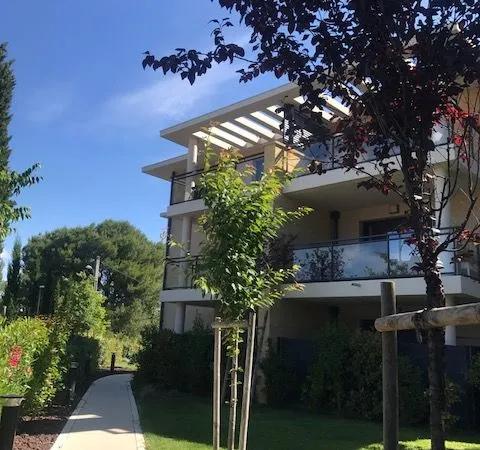 Résidence standing grand 3 pièces terrasse et box