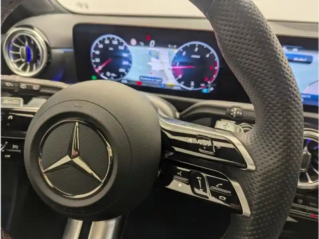 Mercedes Classe A 200 d amg line — photo 40