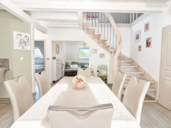 Duplex 4 pièces - Balcon, parking, garage, grenier, cave - 74m² habitables / 109 m² au sol