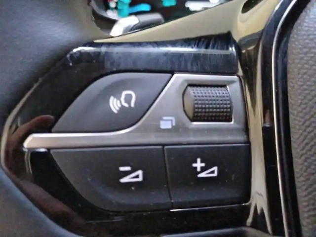 Peugeot 208 hybrid 100 e-dcs6 — photo 88