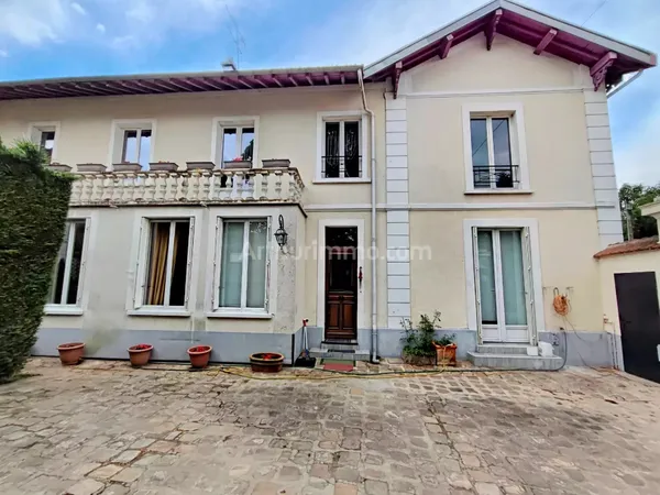 Maison de caractère avec jardin privatif