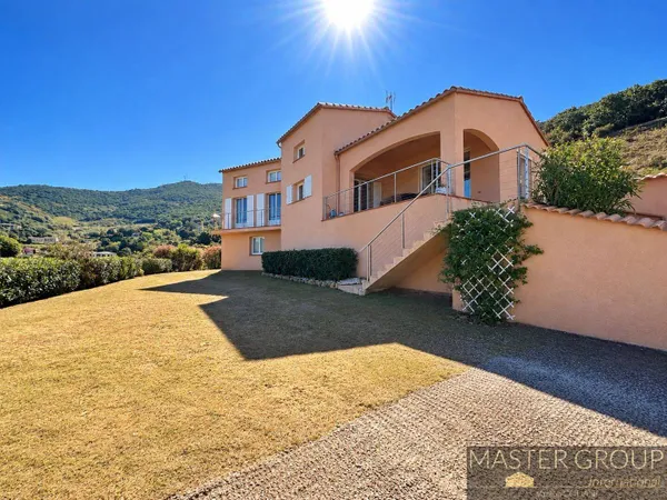 Villa 6 pièces 185 m²