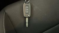 Renault Clio 1.0 TCe 90ch Evolution - 25 — photo 16