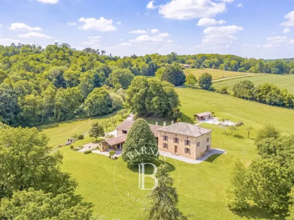 PROCHE SAINT MARTORY, MAISON 340M² VUE PYRENEES, PISCINE ET PARC