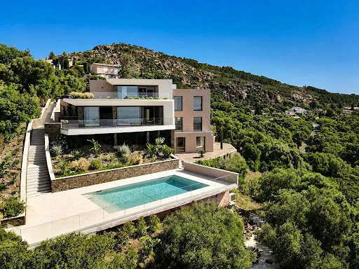 Villa 8 pièces 410 m²