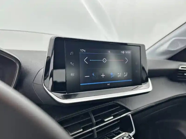 Peugeot 208 puretech 75 s&amp;s bvm5 — photo 20