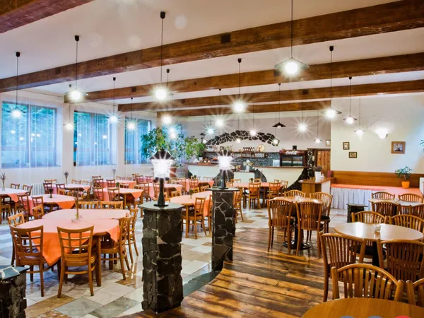 Fonds de commerce restaurant périphérie toulousaine prisée 190 m²
